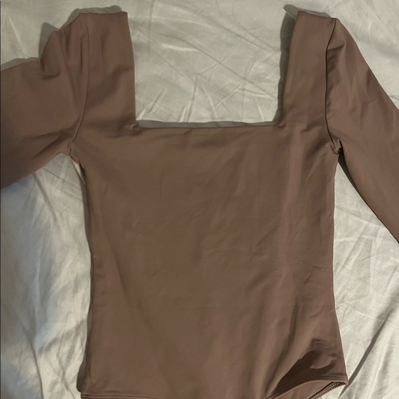 Aritzia Babaton Contour Bodysuit - Picture 1 of 5